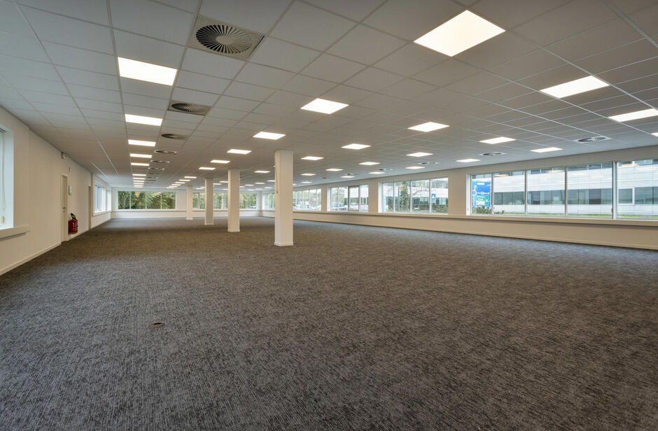 FORUM bevindt zich in het bruisende OFFICE PARK MECHELEN, dat bestaat uit vier gebouwen met een totale kantoorruimte van 30.000m². Het park biedt een bedrijfsrestaurant en ruime parkeergelegenheid, zowel ondergronds als bovengronds.

De locatie van FORUM