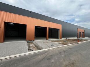 Strategisch gelegen te Heist-op-den-Berg, bieden wij nieuwbouw KMO-units aan in koop/huur
Het project omvat 4 verschillende gebouwen, waarin oppervlaktes beschikbaar zijn vanaf ca. 304 m² tot ca. 6.272 m².
Verkoopprijzen exclusief btw en aankoopkosten