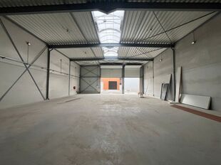 Strategisch gelegen te Heist-op-den-Berg, bieden wij nieuwbouw KMO-units aan in koop/huur
Het project omvat 4 verschillende gebouwen, waarin oppervlaktes beschikbaar zijn vanaf ca. 304 m² tot ca. 6.272 m².
Verkoopprijzen exclusief btw en aankoopkosten
