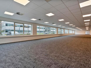 FORUM bevindt zich in het bruisende OFFICE PARK MECHELEN, dat bestaat uit vier gebouwen met een totale kantoorruimte van 30.000m². Het park biedt een bedrijfsrestaurant en ruime parkeergelegenheid, zowel ondergronds als bovengronds.

De locatie van FORUM