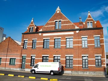 Oostkaai 23 in Antwerpen Merksem