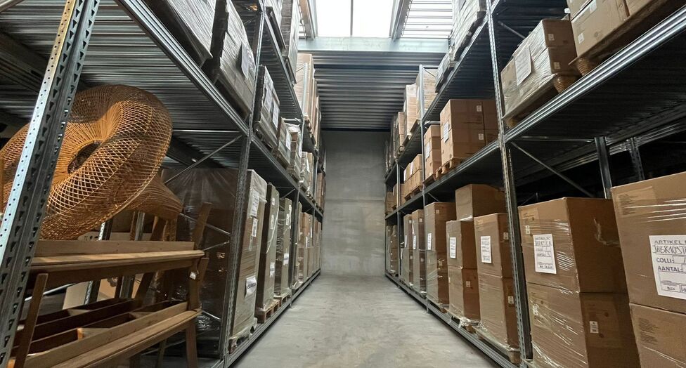 Gelegen langs de Notmeir te Duffel maken deze drie moderne bedrijfsunits deel uit van het recente &ldquo;Duffel Business Park&rdquo;, een kwalitatief nieuw KMO-project op een strategische locatie tussen Antwerpen en Brussel.

Het bedrijvenpark bevindt zich tussen