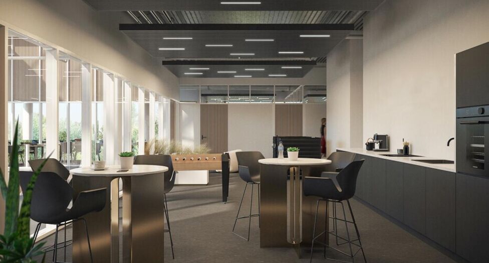 Het betreft een gerenoveerd bedrijfsgebouw gelegen op de voormalige site van drukkerij Proost, in de industriezone Everdongen te Turnhout. De site geniet een uitstekende en centrale ligging, vlakbij oprittencomplex 24 (Turnhout-Centrum) van de E34. Dit re