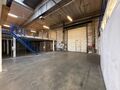 Dit project betreft een grootschalige semi-industri&euml;le site met een totale oppervlakte van 36.288 m&sup2;, verdeeld over twee gebouwen met een combinatie van magazijnen en kantoorruimtes. Het complex omvat 18 afzonderlijke units, wat flexibiliteit biedt voor