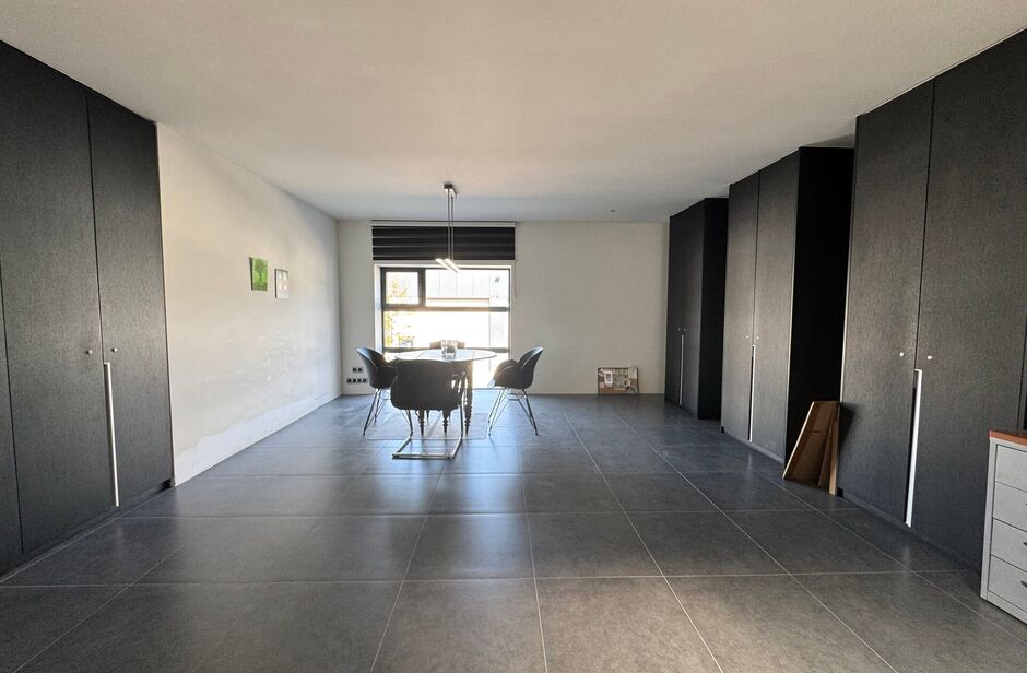 Bedrijfsgebouw te koop in Kapellen
