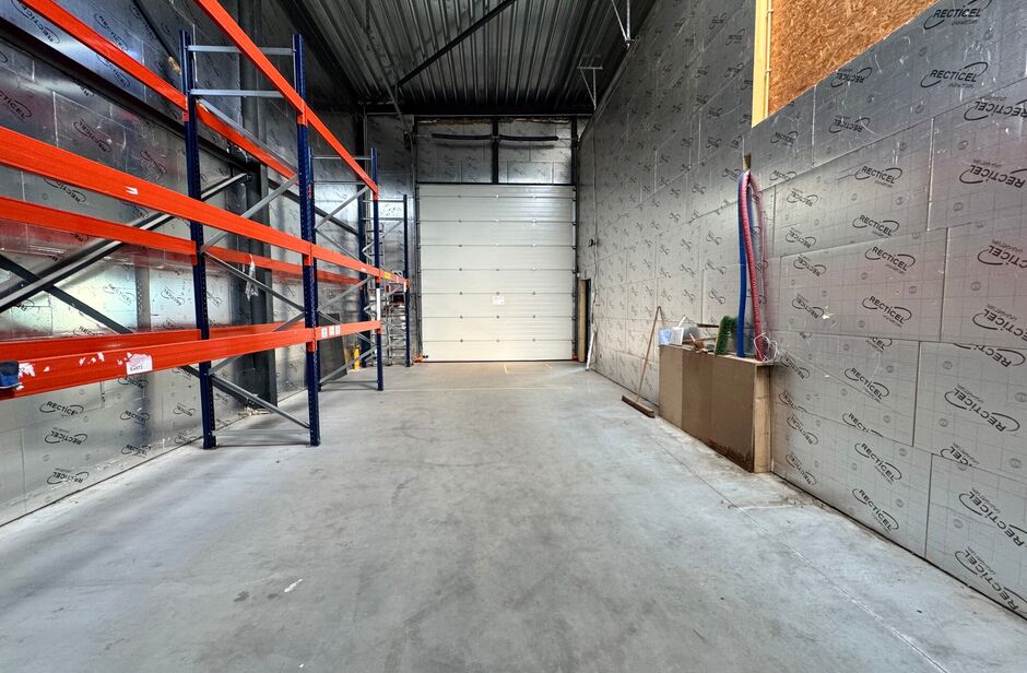 Bedrijfsgebouw te koop in Kapellen
