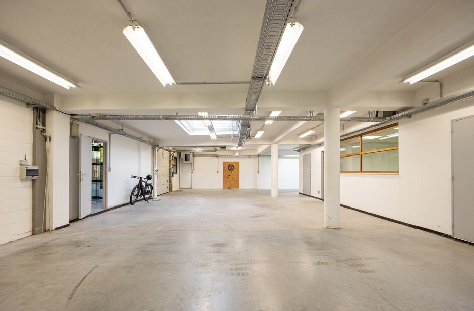 Gebouw voor gemengd gebruik te koop in Edegem