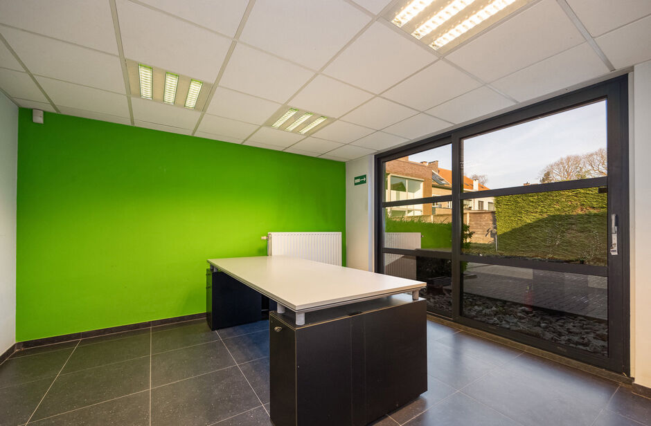 Gebouw voor gemengd gebruik te koop in Edegem