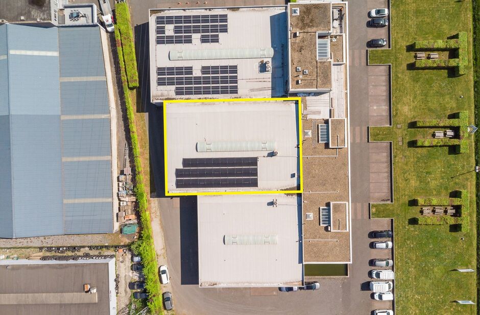 Industrieel gebouw te huur in Lint