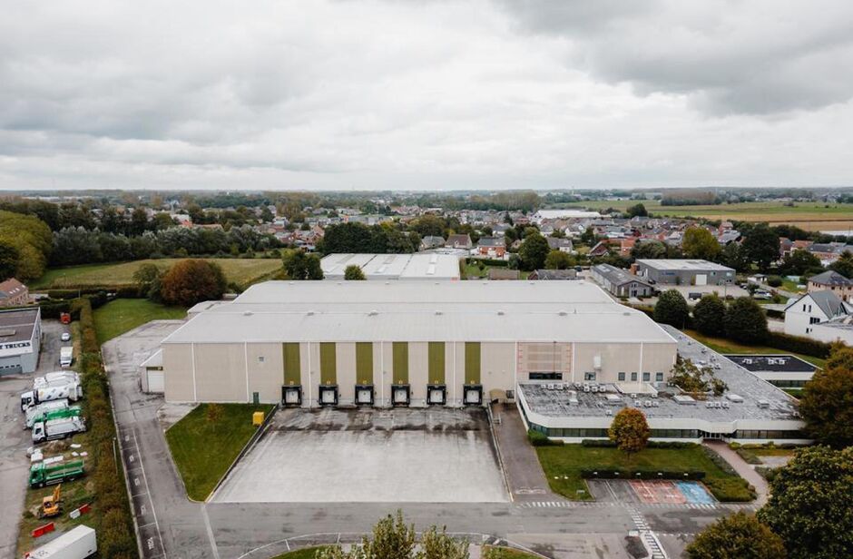 Het betreft de verhuur van een logistiek gebouw gelegen te Londerzeel.  site ligt nabij de A12 (Antwerpen - Brussel), de N16 (Mechelen - Sint-Niklaas) en de containerterminal van Willebroek. 

Het gebouw heeft een totale oppervlakte van ca. 11 315 m², be