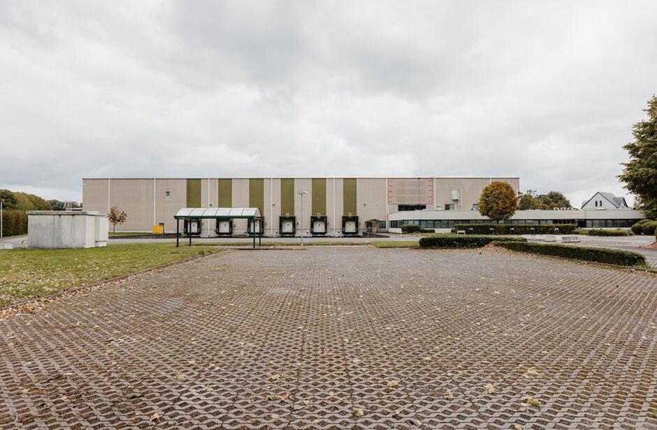 Het betreft de verhuur van een logistiek gebouw gelegen te Londerzeel.  site ligt nabij de A12 (Antwerpen - Brussel), de N16 (Mechelen - Sint-Niklaas) en de containerterminal van Willebroek. 

Het gebouw heeft een totale oppervlakte van ca. 11 315 m², be