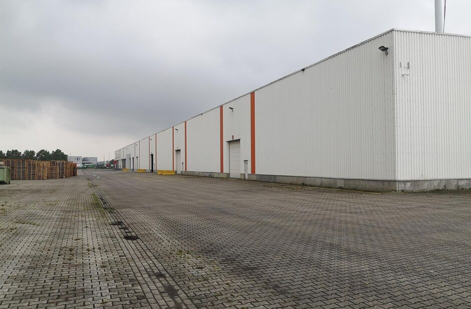 Industrieel gebouw te huur in Maasmechelen