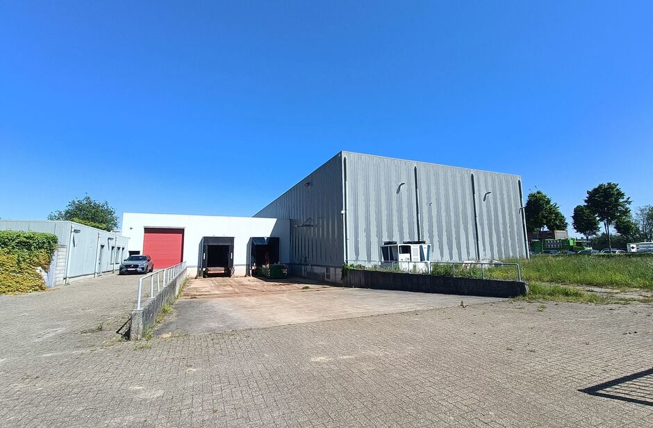 Industrieel gebouw te huur in Malle