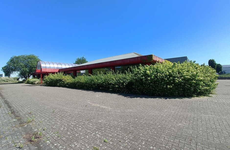 Industrieel gebouw te huur in Malle
