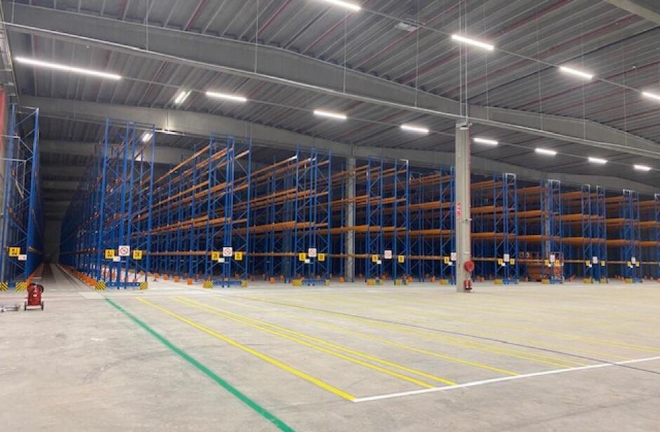 Industrieel gebouw te huur in Willebroek
