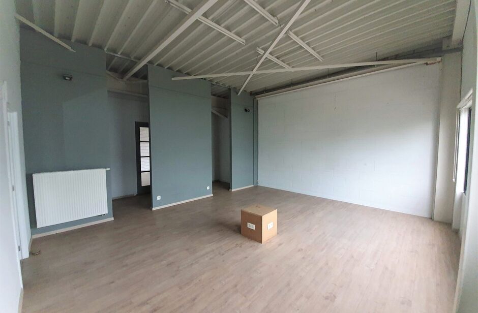 Industrieel gebouw te huur in Wommelgem
