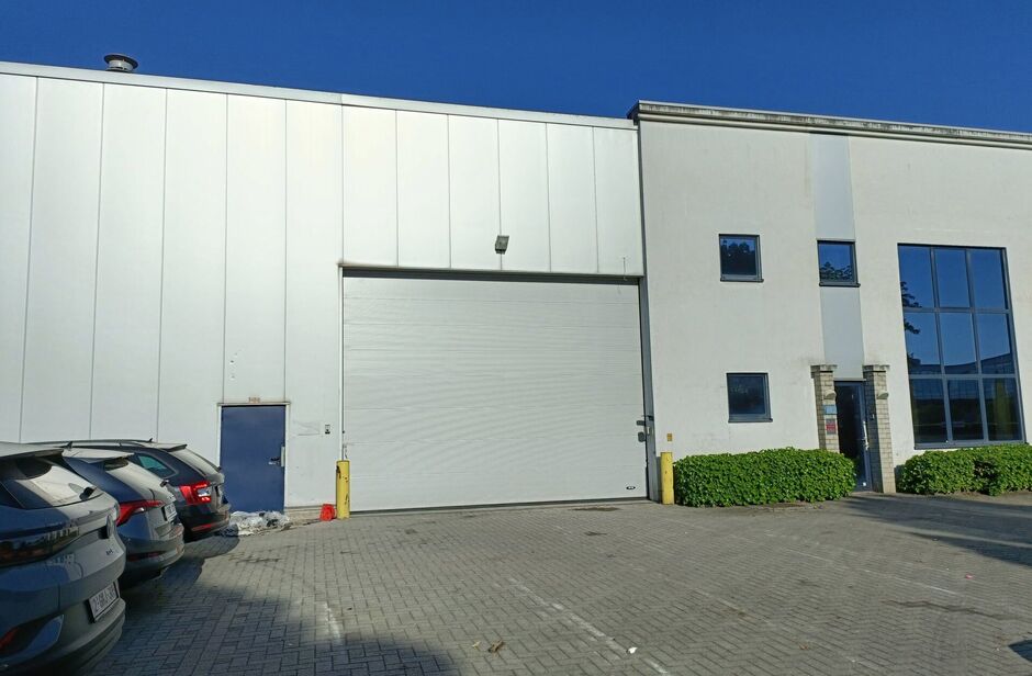 Industrieel gebouw te huur in Wommelgem