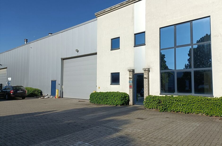 Industrieel gebouw te huur in Wommelgem