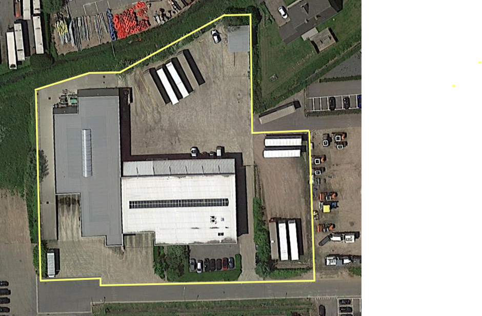 Het betreft de verkoop van een representatief bedrijfsgebouw op een perceel van ca. 8 559 m² in de industriezone 