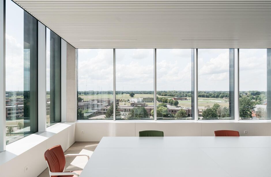 Square One, High-end kantoren te Geel