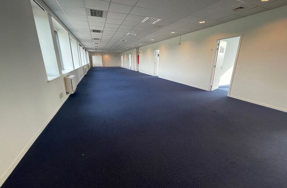 Kantoorgebouw te huur in Antwerpen