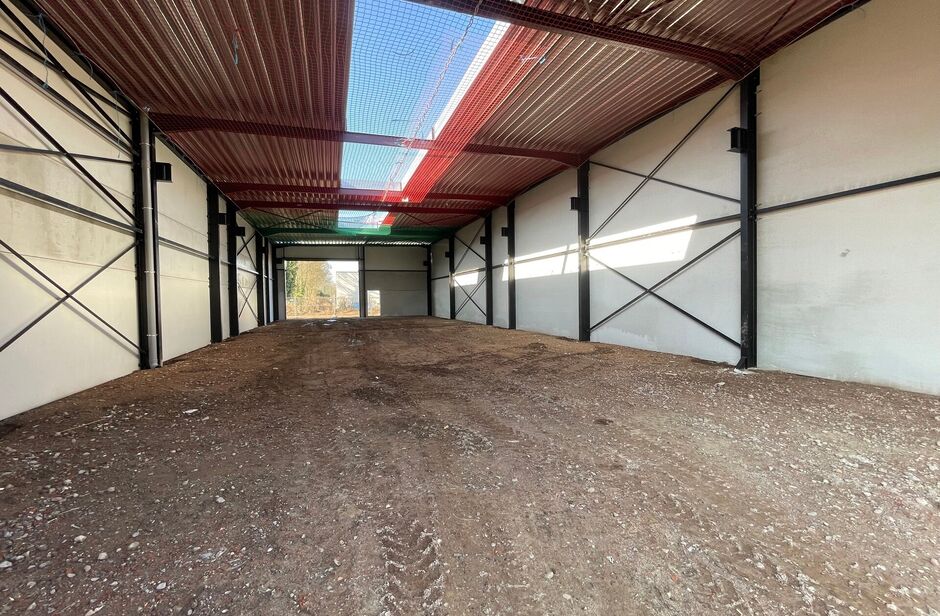 In de industriezone 'De Vloeiende' te Kapellen wordt een nieuw bedrijvenpark opgetrokken. Het betreft in totaal een verkoop van 20 nieuwbouw KMO-units, verdeeld over 2 gebouwen. Het project is zeer centraal gelegen in de regio Kapellen/Ekeren/Brasschaat e