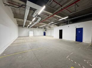 Baanwinkel te huur in Schoten