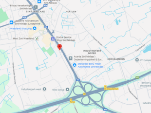 De beschikbare unit maakt deel uit van een bedrijfsgebouw van 1.000 m&sup2; aan de Puitvoetstraat. Van deze oppervlakte wordt 615 m&sup2; (unit 6B) te huur aangeboden. Het andere deel is verhuurd aan Heytens, wat bijdraagt aan een sterke commerci&euml;le omgeving. Da