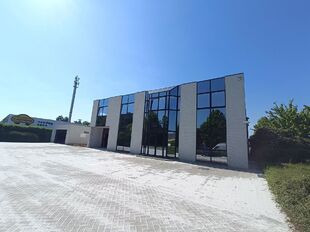 Bedrijfsgebouw te huur in Lier