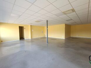 Bedrijfsgebouw te huur in Ranst