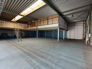 Bedrijfsgebouw te huur in Ranst