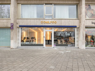 Op een gunstige en vlot bereikbare locatie op Linkeroever bieden wij dit gelijkvloerse handelspand van ca. 40 m&sup2; te koop aan, gelegen aan de Beatrijslaan 40. 

Het pand is geschikt voor diverse handels- of dienstverlenende activiteiten (kantoor, praktijk