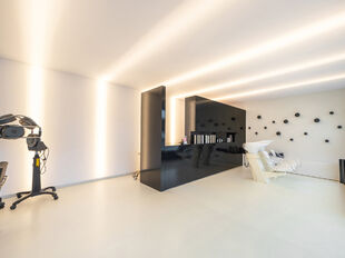 Op een gunstige en vlot bereikbare locatie op Linkeroever bieden wij dit gelijkvloerse handelspand van ca. 40 m&sup2; te koop aan, gelegen aan de Beatrijslaan 40. 

Het pand is geschikt voor diverse handels- of dienstverlenende activiteiten (kantoor, praktijk