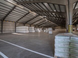 Gebouw voor gemengd gebruik te huur in Antwerpen
