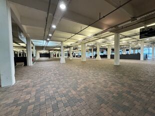 Gebouw voor gemengd gebruik te huur in Antwerpen