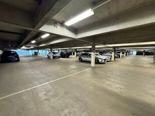 Gebouw voor gemengd gebruik te huur in Antwerpen