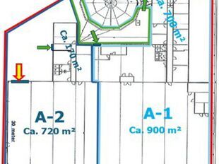 Op een uitstekende zichtlocatie langs de Ring van Lier, aan de Industriestraat 5A, bevindt zich deze multifunctionele bedrijfsunit met een totale oppervlakte van circa 1.600 m², bestaande uit 900 m² magazijnruimte en 700 m² kantoor- en showroomruimte.