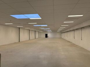 Industrieel gebouw te huur in Antwerpen Deurne