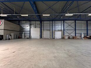 Industrieel gebouw te huur in Hoogstraten