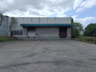 Industrieel gebouw te huur in Hoogstraten