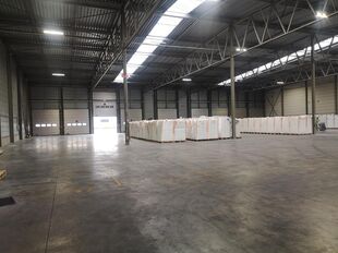 Industrieel gebouw te huur in Maasmechelen