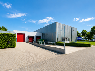 Industrieel gebouw te huur in Malle