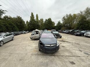 Het betreft de verhuur van een magazijn met kantoorruimte op een uitstekende locatie te Brandekensweg 4B in Schelle, ideaal gelegen tussen Antwerpen & Brussel, vlakbij de Boomsesteenweg. Daarnaast is er nog een ruime verharde buitenruimte aanwezig. 

Het 