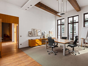 Kantoorgebouw te huur in Antwerpen