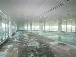 Kantoorgebouw te huur in Antwerpen Berchem