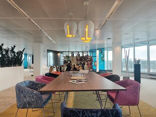 Kantoorgebouw te huur in Antwerpen Berchem