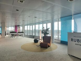 Kantoorgebouw te huur in Antwerpen Berchem