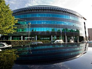 Kantoorgebouw te huur in Antwerpen Berchem