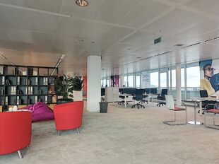 Kantoorgebouw te huur in Antwerpen Berchem