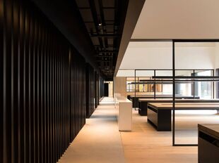 Kantoorgebouw te koop in Antwerpen